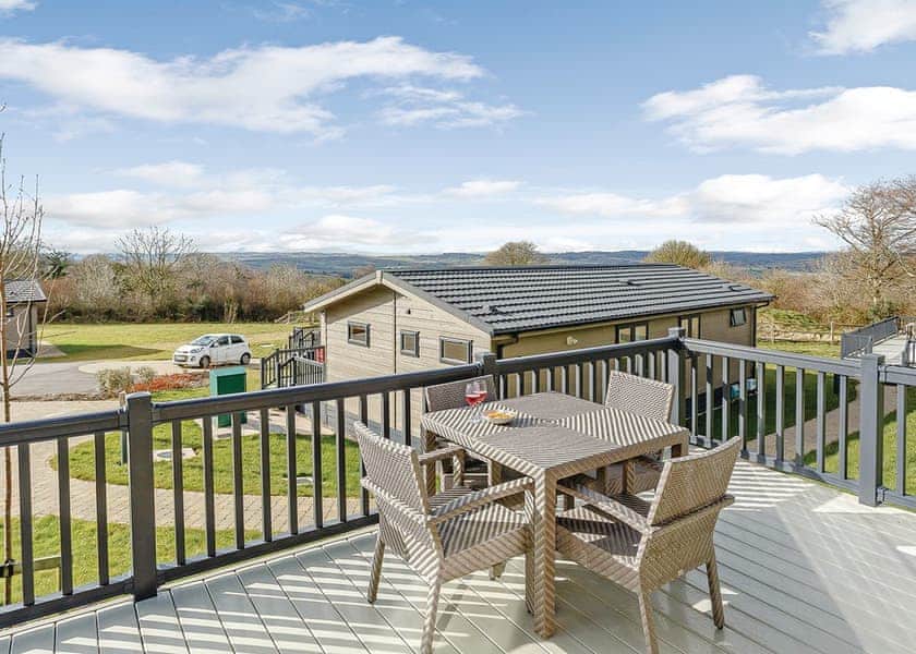 Hardy Lodge - Hawkchurch Resort and Spa, Axminster