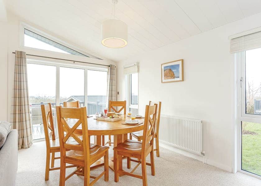 Hardy Lodge - Hawkchurch Resort and Spa, Axminster