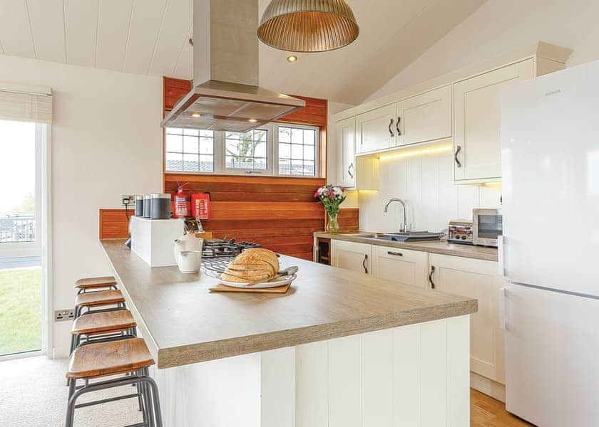 Hardy Lodge - Hawkchurch Resort and Spa, Axminster