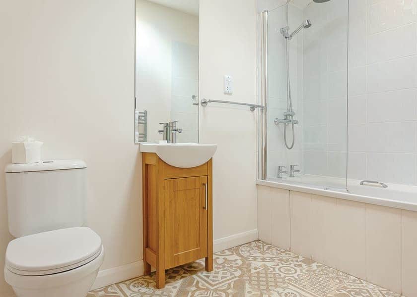 Hardy Lodge - Hawkchurch Resort and Spa, Axminster