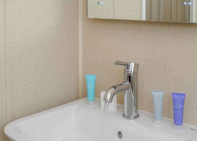 Blackmore - Hawkchurch Resort and Spa, Axminster
