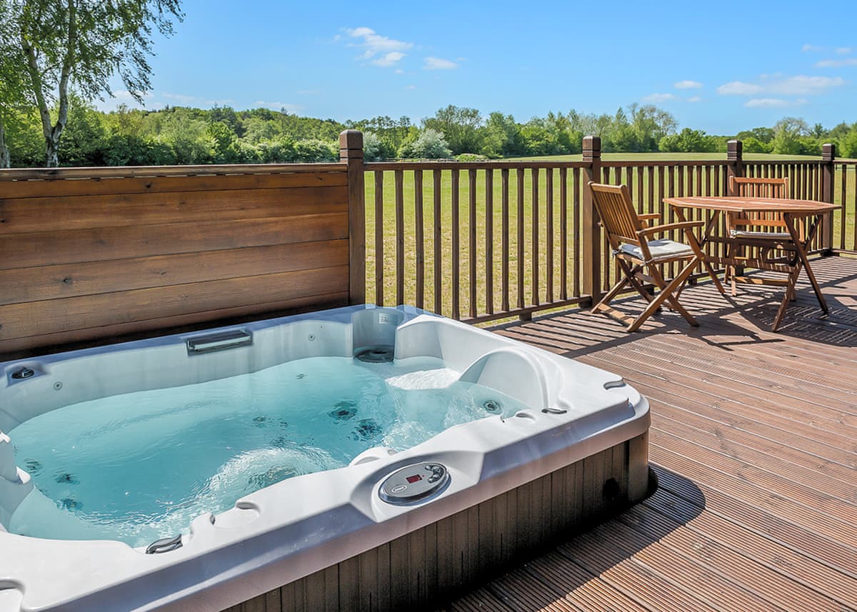 Heathside Lodges - Holiday Lodge in East Anglia - Image 1