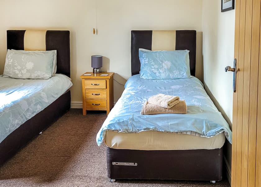 Bluebell Lodge - Heartsease Lodges, Llanddewi, Nr. Llandrindod Wells