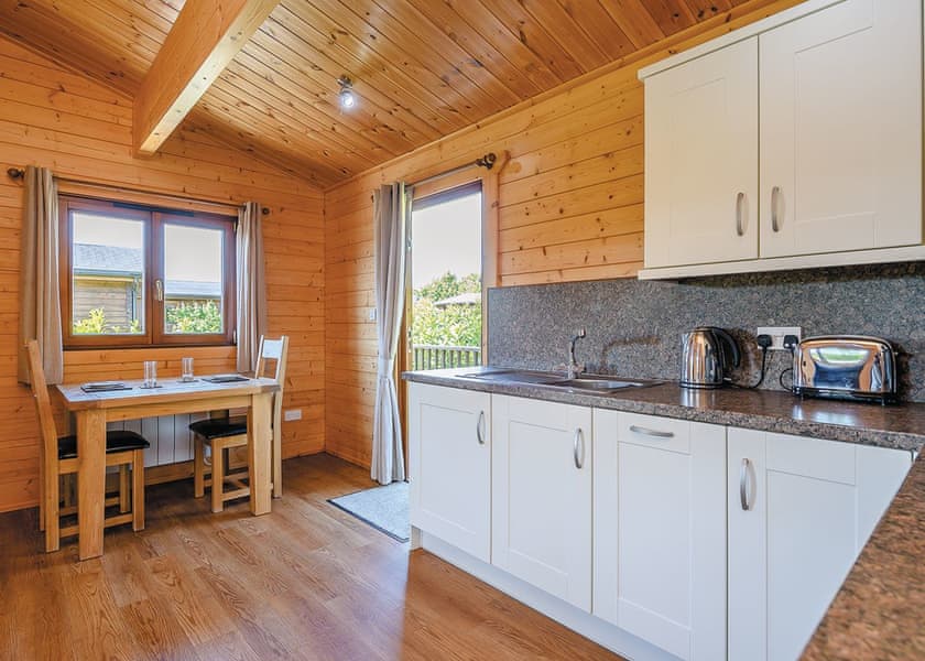 Blyth Lodge - Heathside Lodges, Wenhaston, Halesworth