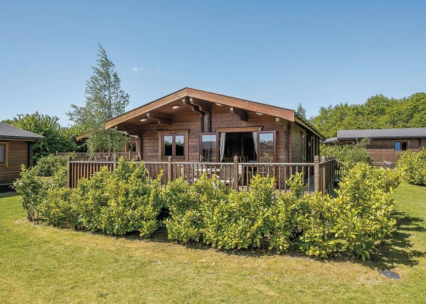 Waveney Lodge - Heathside Lodges, Wenhaston, Halesworth
