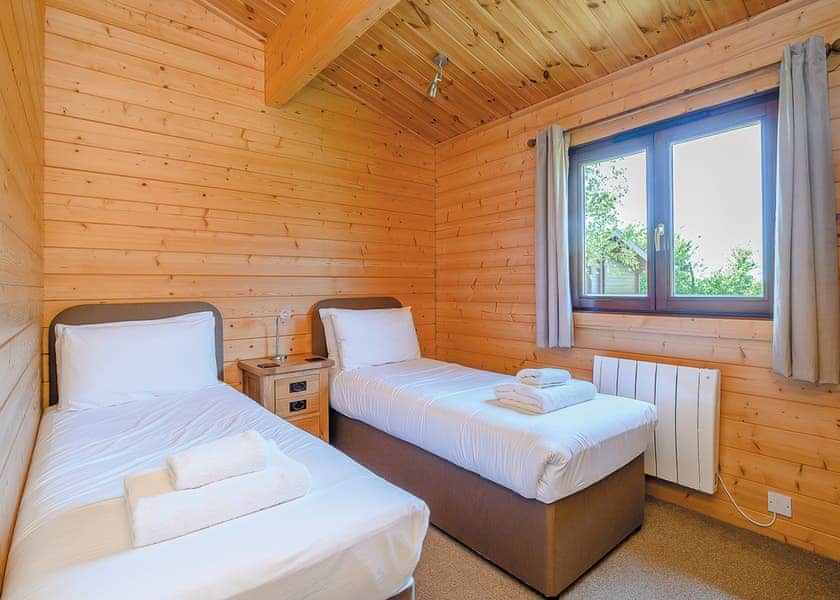 Waveney Lodge - Heathside Lodges, Wenhaston, Halesworth
