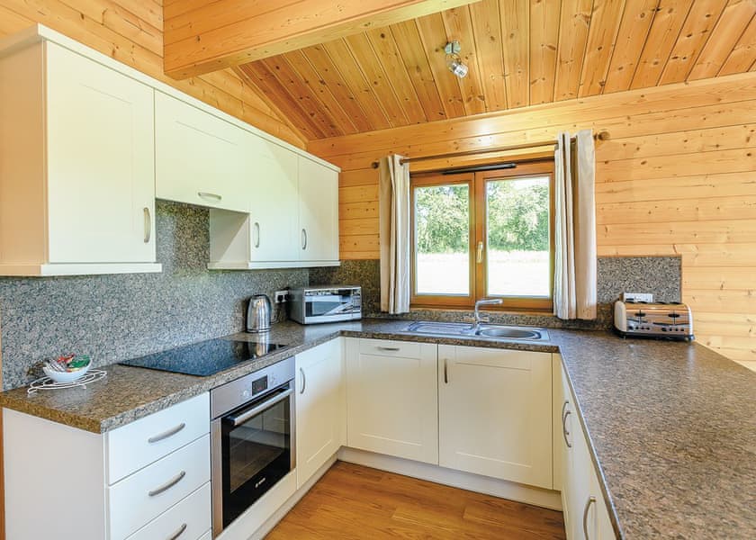 Deben Lodge - Heathside Lodges, Wenhaston, Halesworth