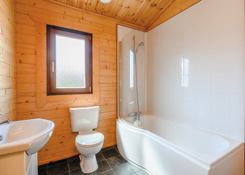 Deben Lodge - Heathside Lodges, Wenhaston, Halesworth