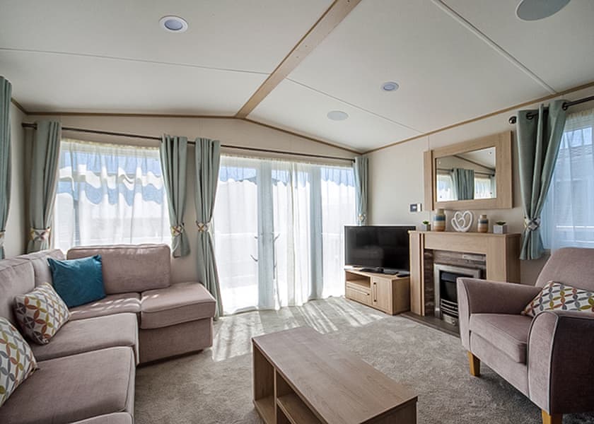 Platinum 2 Caravan with Decking - Hedley Wood Holiday Park, Bridgerule, Holsworthy