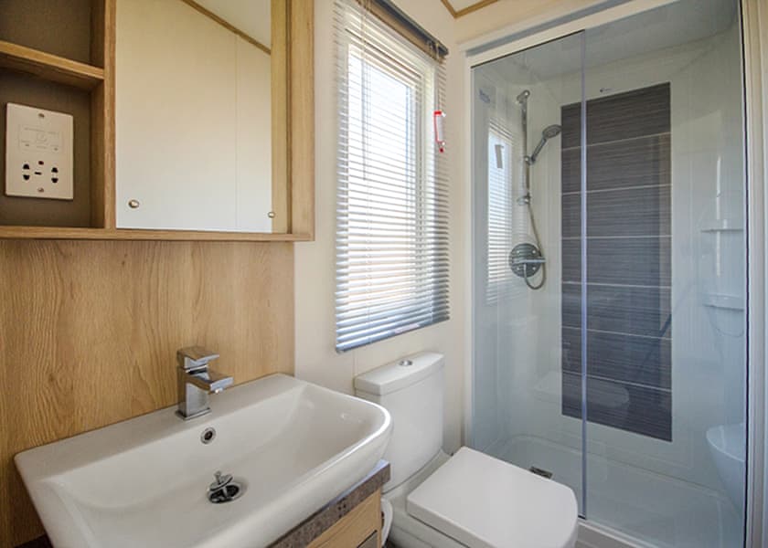 Platinum 2 Caravan with Decking - Hedley Wood Holiday Park, Bridgerule, Holsworthy