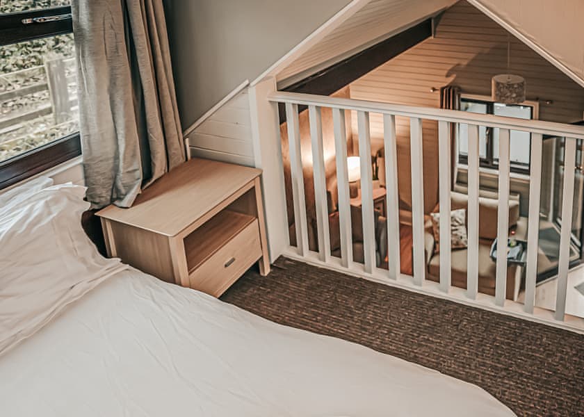 Woodpecker Lakeside Lodge - Herons Lake Retreat, Caerwys, Flintshire