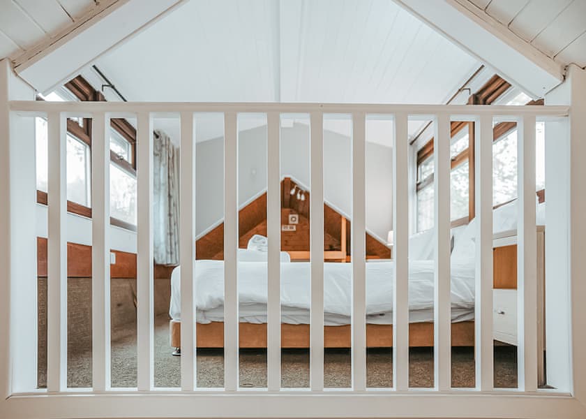 Woodpecker Lakeside Lodge - Herons Lake Retreat, Caerwys, Flintshire