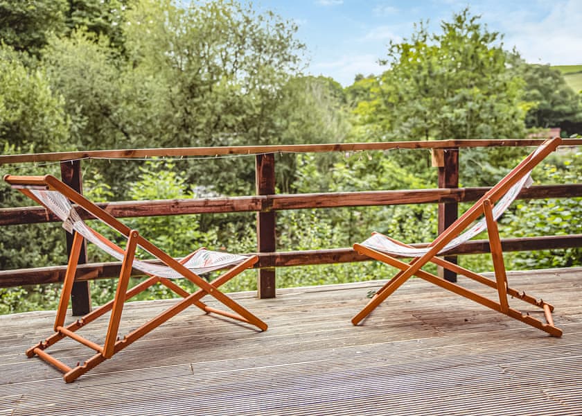 Eagle Lodge - Herons Lake Retreat, Caerwys, Flintshire