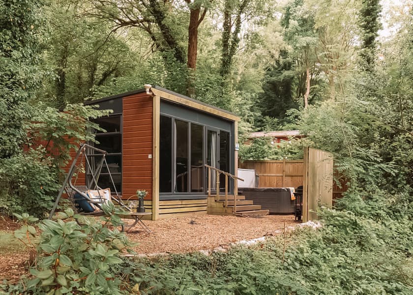 Skylark Pod - Herons Lake Retreat, Caerwys, Flintshire