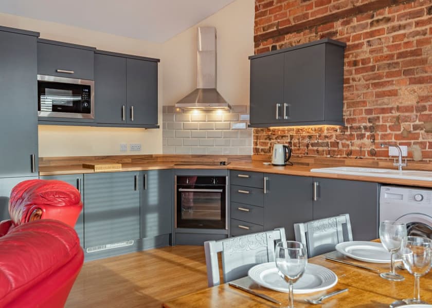 The Cow Shed - Helsey Farm Cottages, Helsey