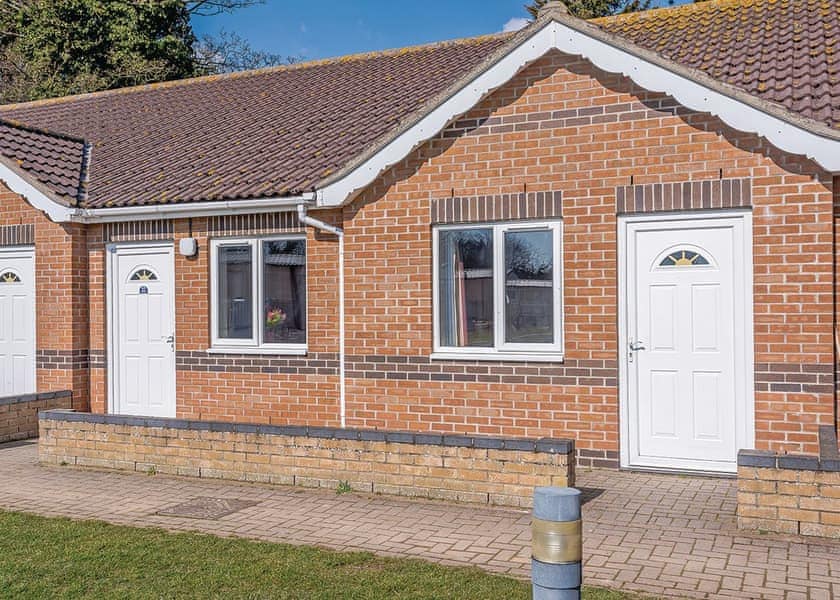 Typical Gold 2 Bungalow WF | Hemsby Beach Holiday Park, Hemsby, Great Yarmouth
