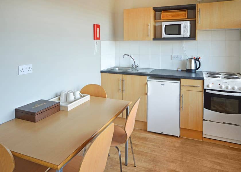 Ground Floor Apartment 3 (Bermuda) - Hemsby Beach Holiday Park, Hemsby, Great Yarmouth