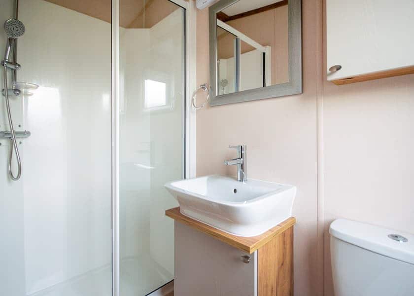 Platinum Plus 3 Lodge Spa (Pet) - Hemsby Beach Holiday Park, Hemsby, Great Yarmouth