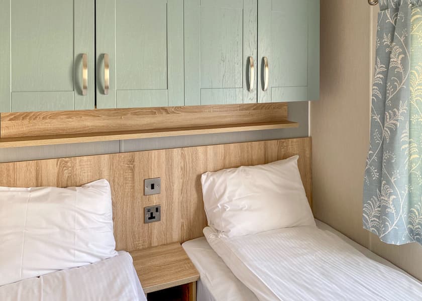 Gwenver 2 - Hendra Holiday Park, Newquay