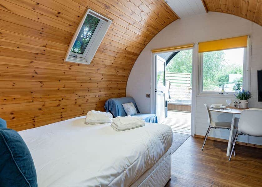 Door Mouse Pod - Henfields Country Retreat, Cannington