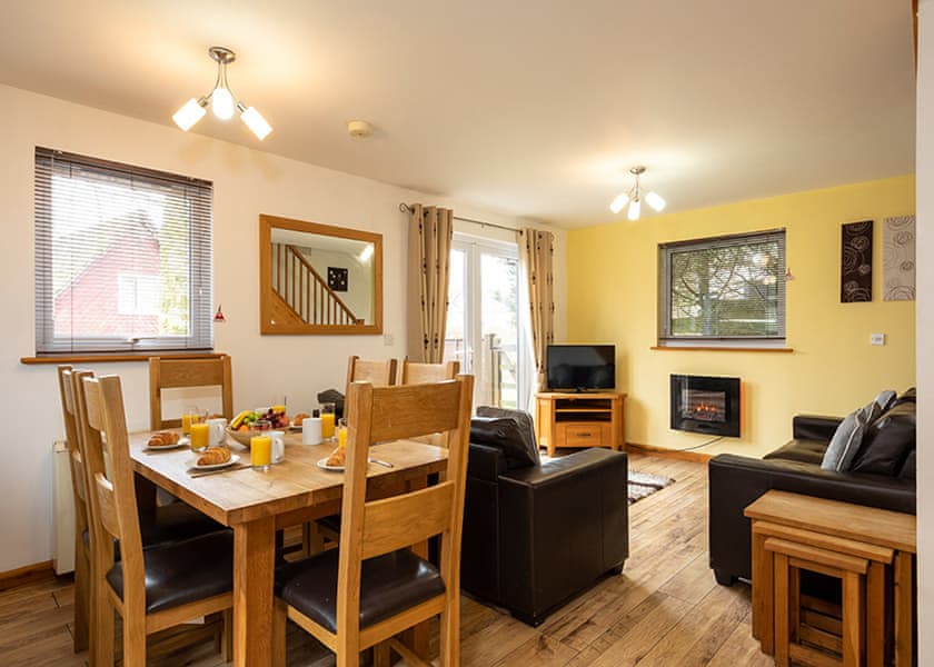 Gold 3 Villa (Pet Friendly) Sleeps 6 - Hengar Manor Country Park, St Tudy, Bodmin