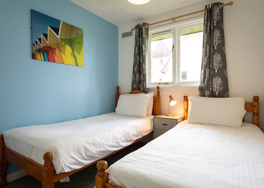 2 Bedroom Bungalow - Hengar Manor Country Park, St Tudy, Bodmin