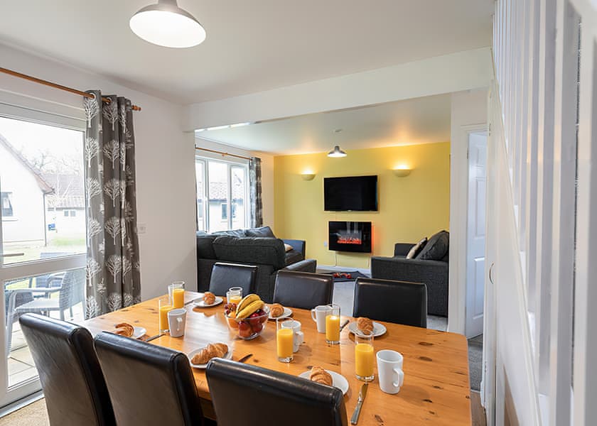 3 Bedroom Villa Sleeps 8 - Hengar Manor Country Park, St Tudy, Bodmin