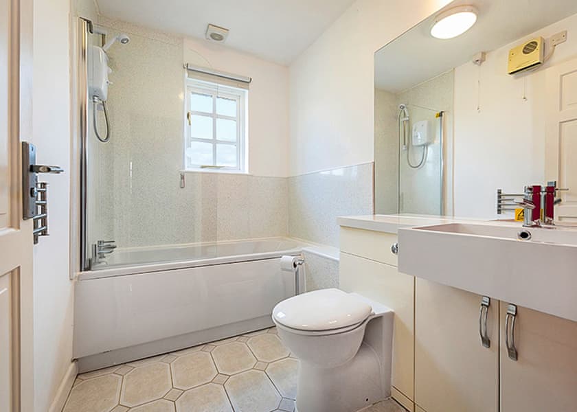 2 Bedroom Cottage - Hengar Manor Country Park, St Tudy, Bodmin