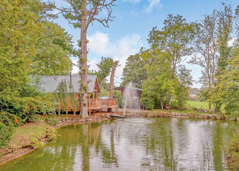 Drake’s Lodge - Henlle Hall Woodland Lodges, Henlle, Nr Oswestry