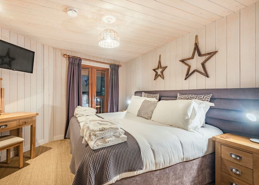 Birchwood Heights Tree House - Henlle Hall Woodland Lodges, Henlle, Nr Oswestry