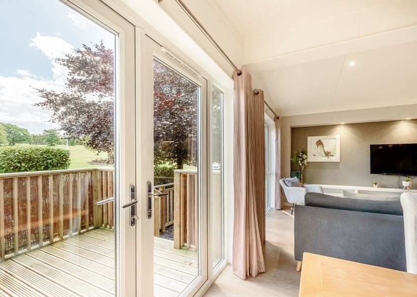 The Harrington Lodge - Herons Brook Retreat Lodges, Narberth, Nr Tenby