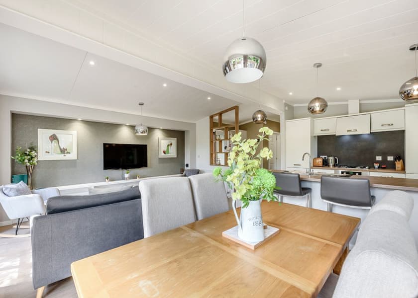 The Harrington Lodge - Herons Brook Retreat Lodges, Narberth, Nr Tenby