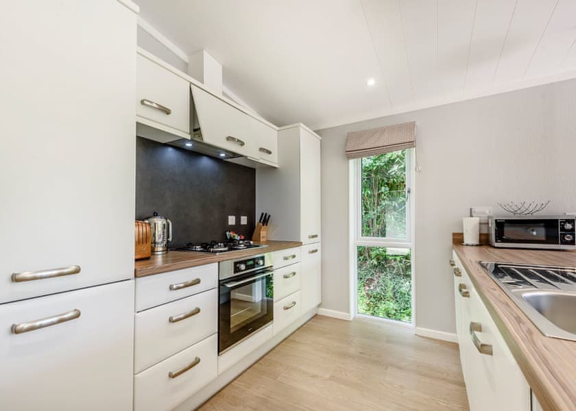 The Harrington Lodge - Herons Brook Retreat Lodges, Narberth, Nr Tenby