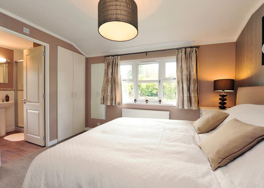 Hornbeam Lodge 5 - Herons Brook Retreat Lodges, Narberth, Nr Tenby