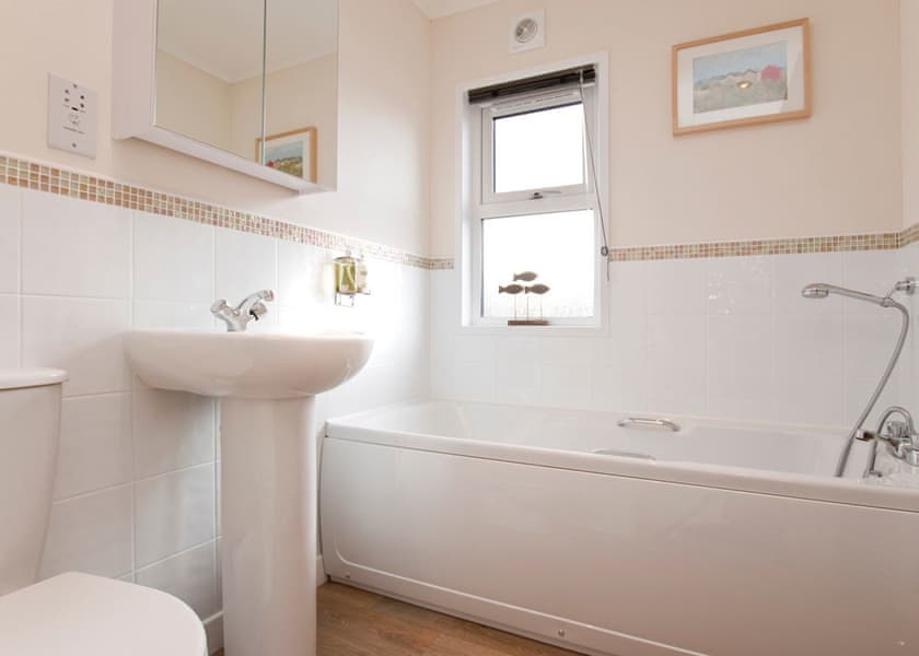 Hornbeam Lodge 5 - Herons Brook Retreat Lodges, Narberth, Nr Tenby