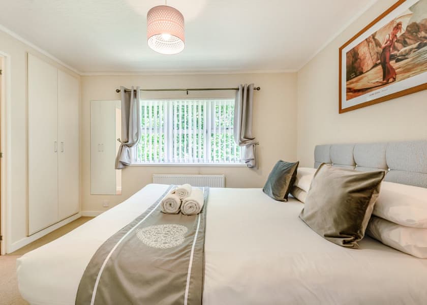 Hornbeam Lodge 2 - Herons Brook Retreat Lodges, Narberth, Nr Tenby