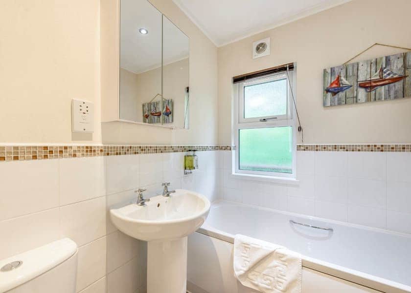Hornbeam Lodge 2 - Herons Brook Retreat Lodges, Narberth, Nr Tenby