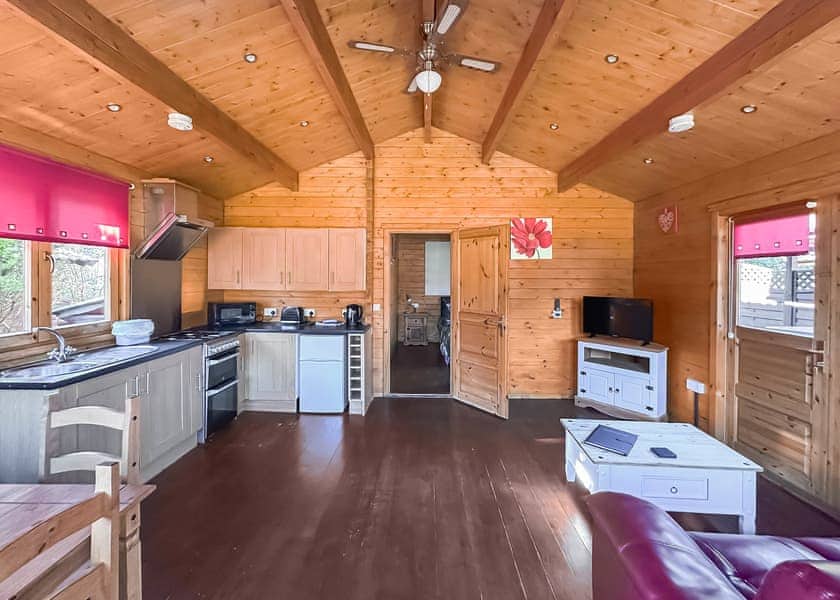 Jay - Heronstone Lodges, Brecon Beacons National Park,