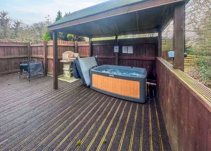 Finch Lodge - Heronstone Lodges, Brecon Beacons National Park,