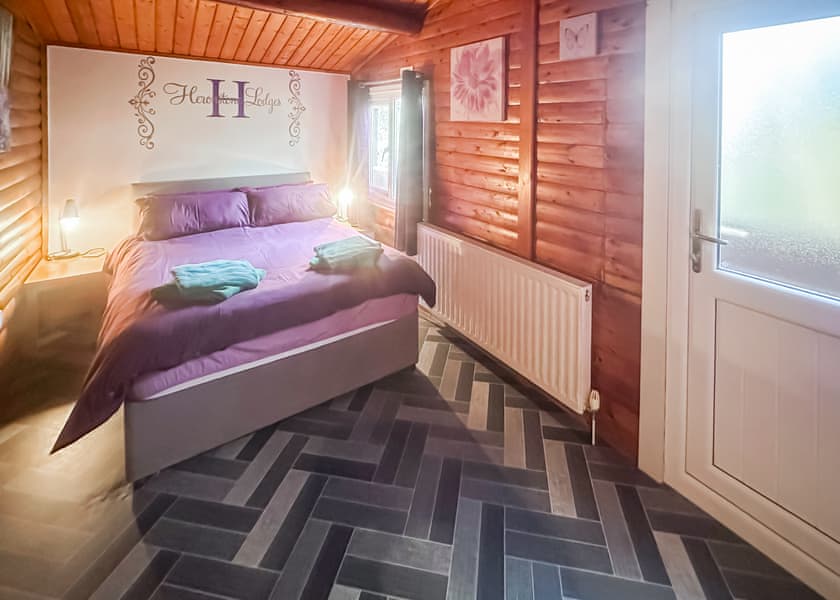 Finch Lodge - Heronstone Lodges, Brecon Beacons National Park,