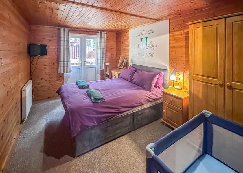 Heron - Heronstone Lodges, Brecon Beacons National Park,