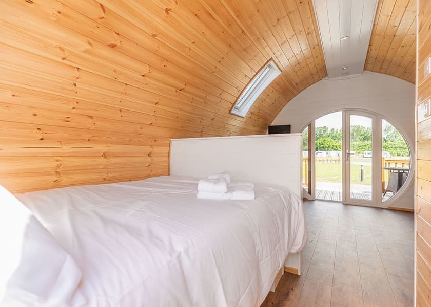High Farm Deluxe Pod - High Farm Holiday Park, Beverley