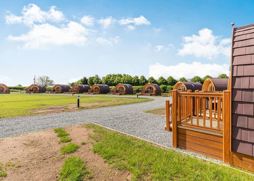 High Farm Deluxe Pod (Hot Tub) - High Farm Holiday Park, Beverley