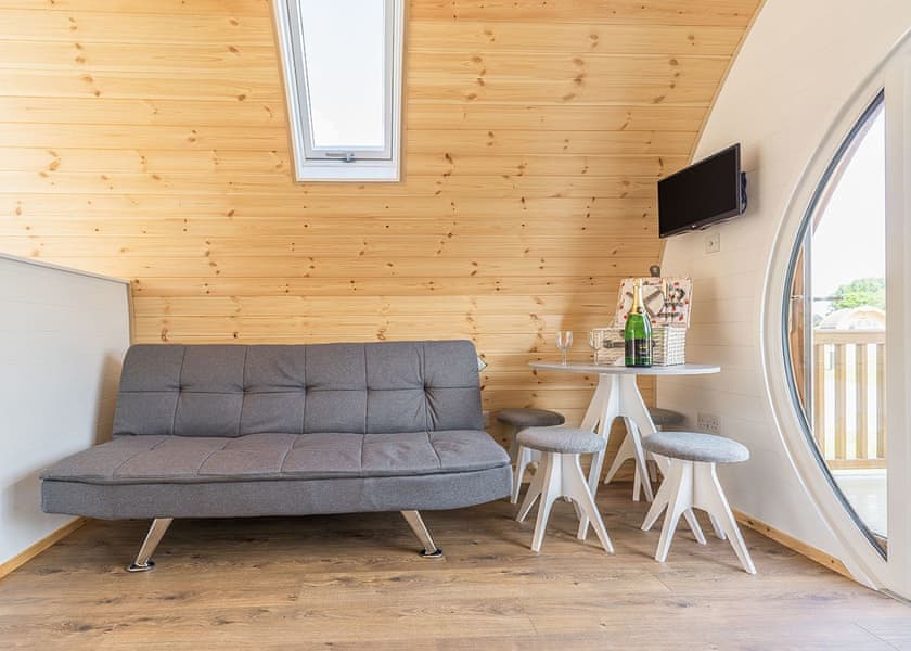 High Farm Deluxe Pod (Hot Tub) - High Farm Holiday Park, Beverley