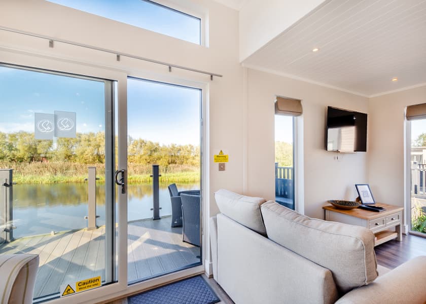 Lakeside Retreat VIP - Waterside Hambleton Lakeside Lodges, Poulton-Le-Fylde