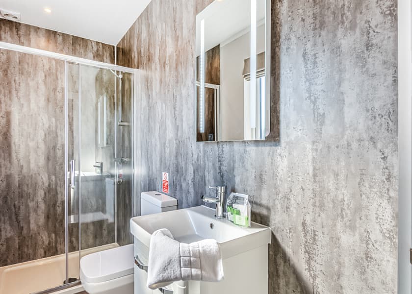 Lakeside Retreat VIP - Waterside Hambleton Lakeside Lodges, Poulton-Le-Fylde