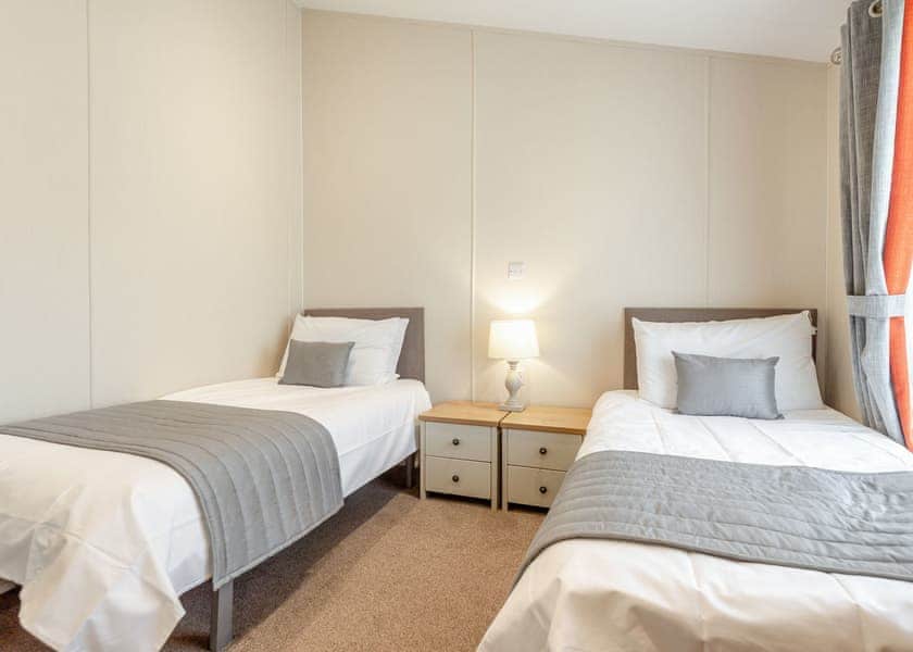 Bluebell VIP - Home Farm Park Lakeside Retreat, Burgh le Marsh