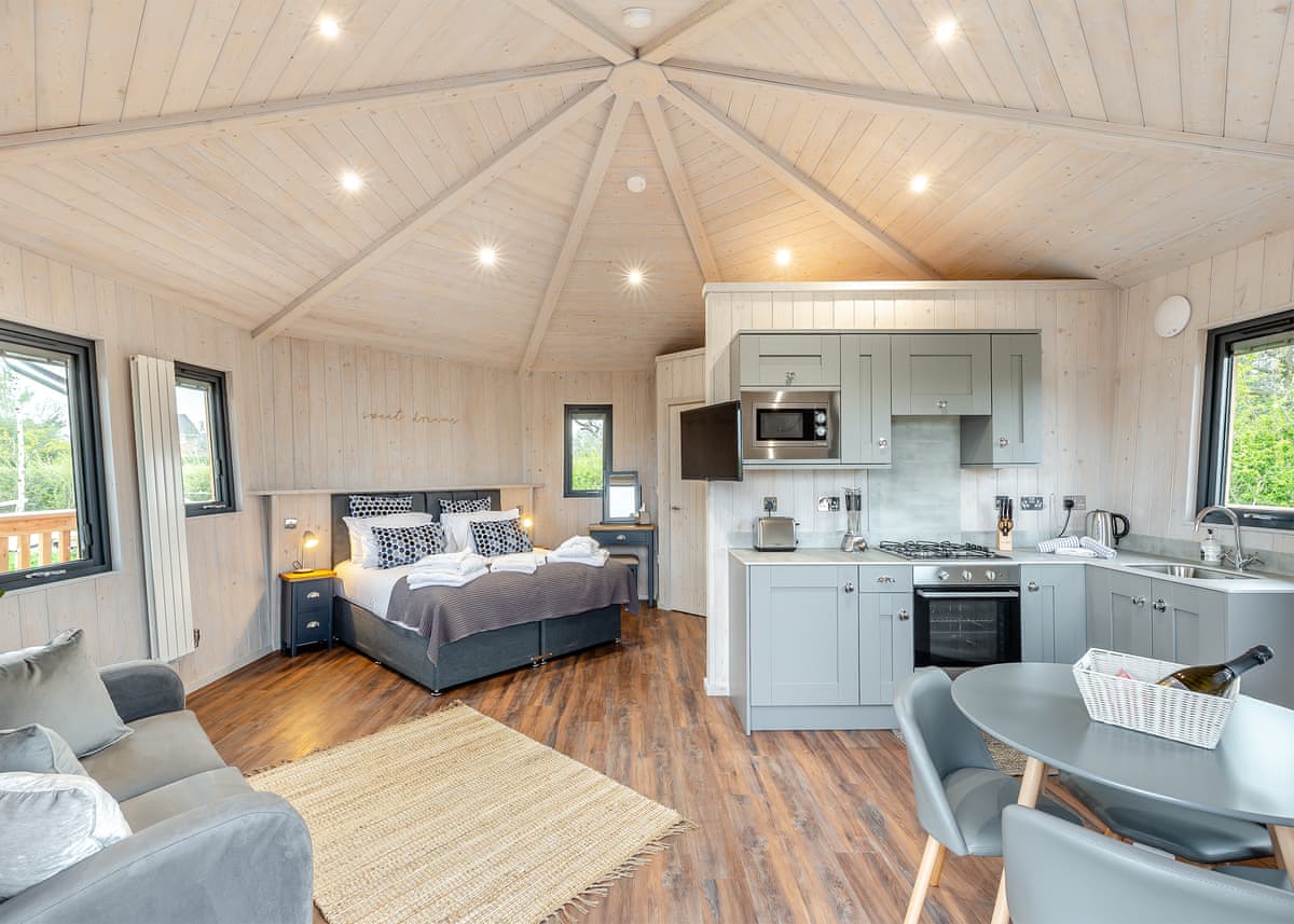 Hidden Firs - Holiday lodge in Central England - Image 1