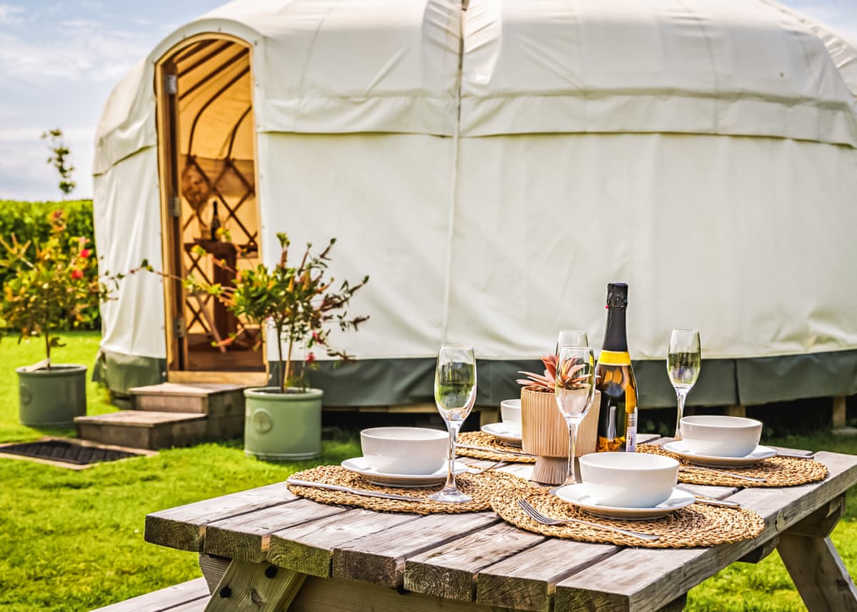 Headland Escape Glamping - Holiday lodge in South Wales - Image 3