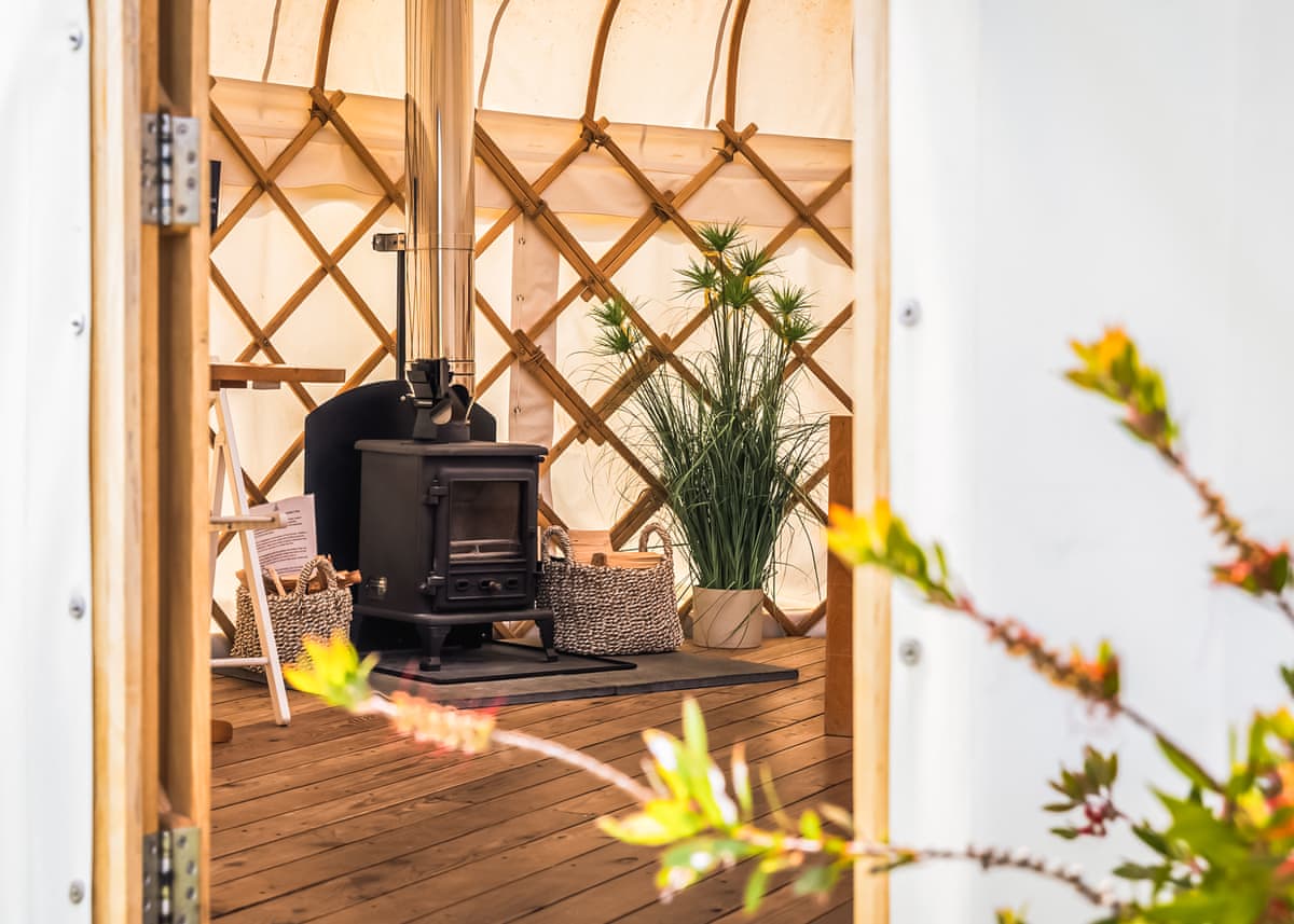 Headland Escape Glamping - Holiday lodge in South Wales - Image 5
